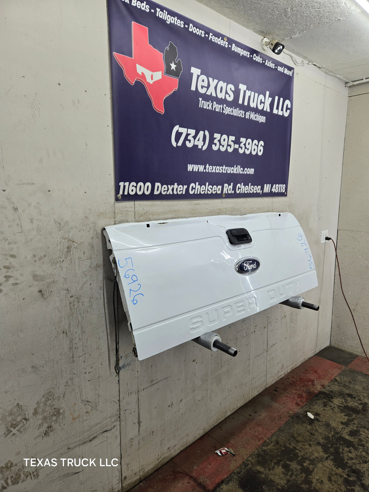 2008-2016 Ford Super Duty Tailgate F250 F350 F450 F550 - White