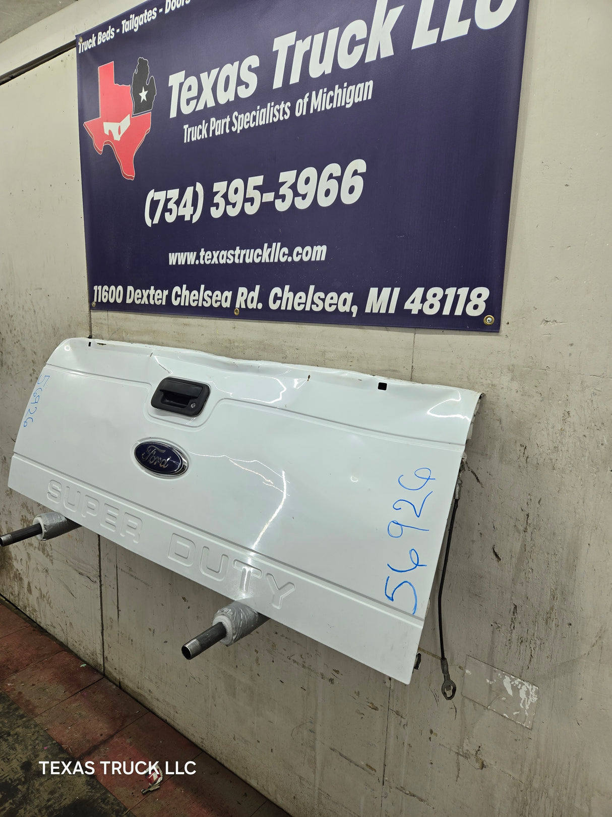 2008-2016 Ford Super Duty Tailgate F250 F350 F450 F550 - White