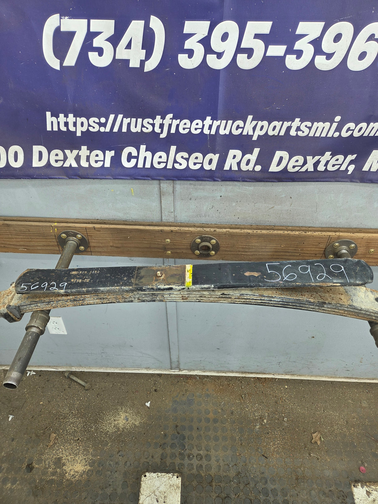 1999-2007 Ford F250 F350 Super Duty Rear Leaf Spring - 1