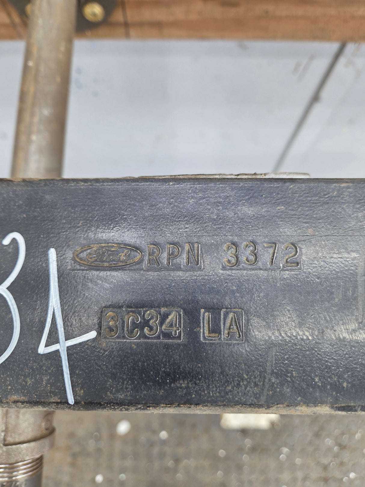 1999-2007 Ford F250 F350 Super Duty Rear Leaf Springs - 1
