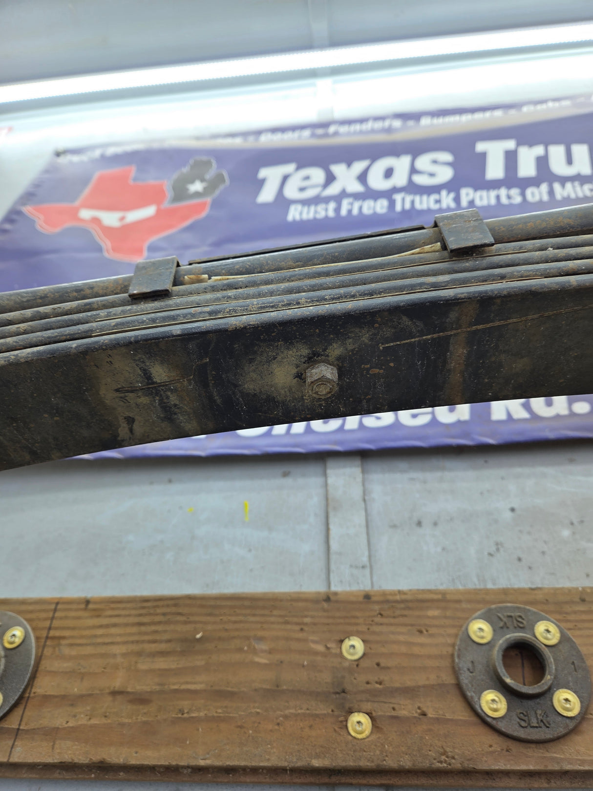 1999-2007 Ford F250 F350 Super Duty Rear Leaf Springs - 1