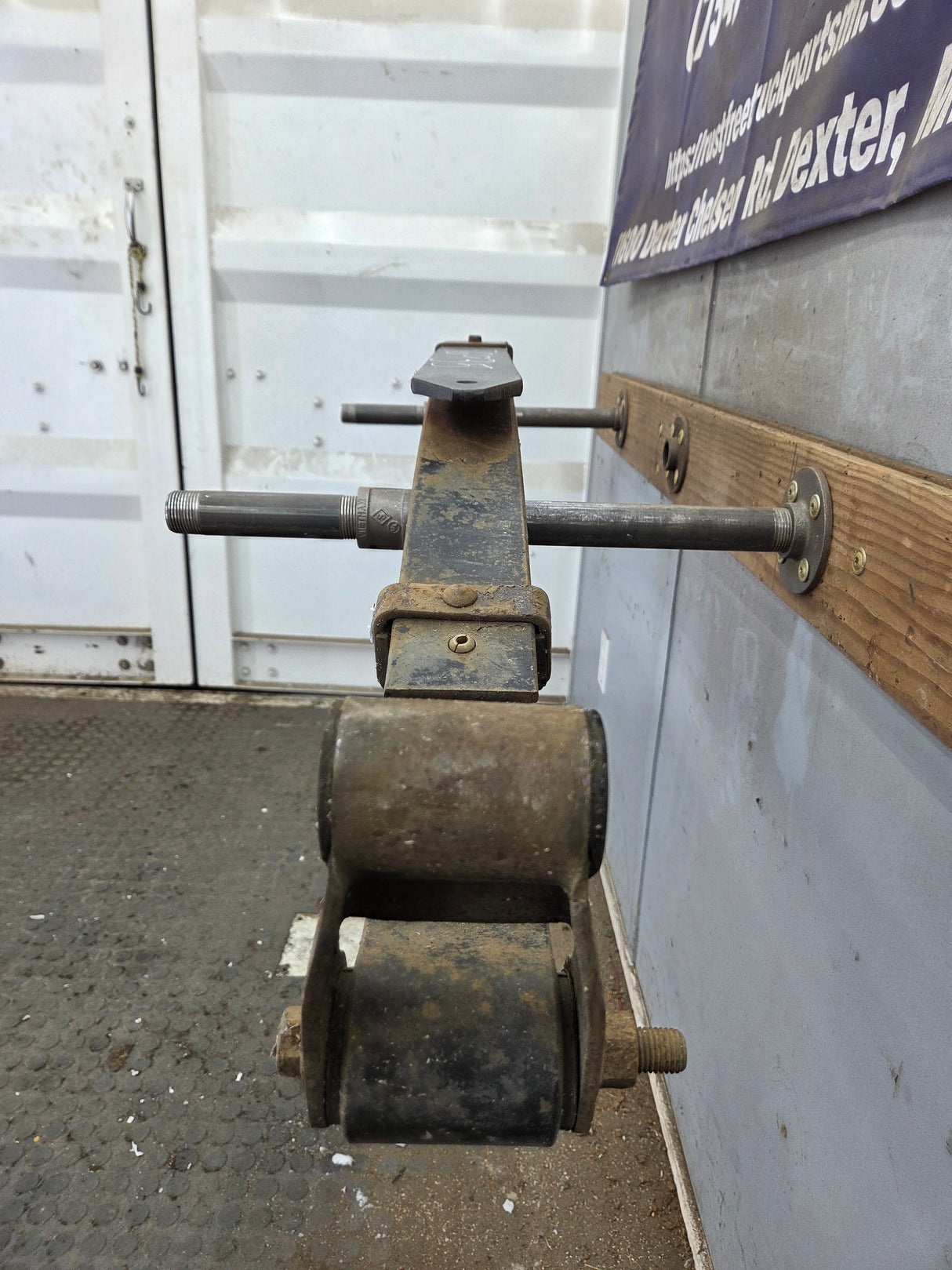 2008-2010 Ford F250 F350 Super Duty Rear Leaf Spring (1)