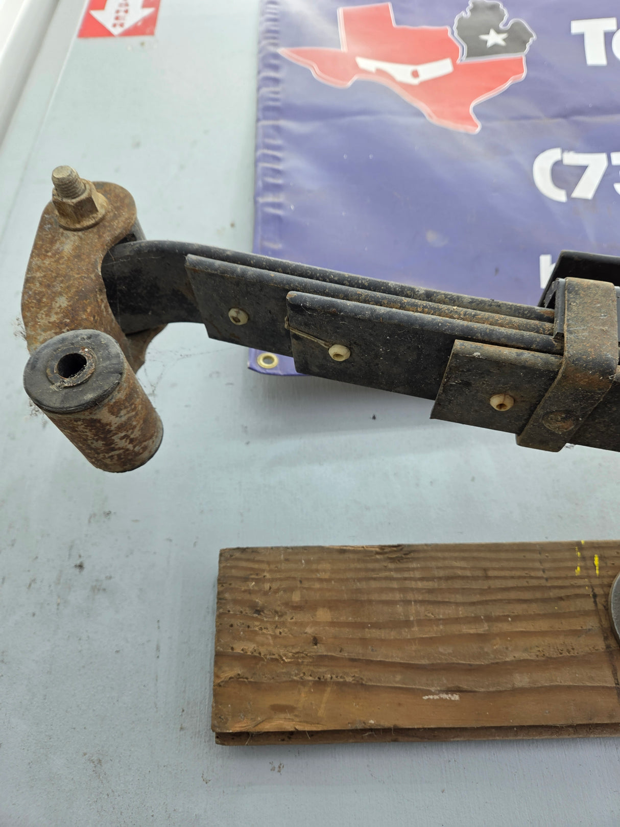 2008-2010 Ford F250 F350 Super Duty Rear Leaf Spring (1)