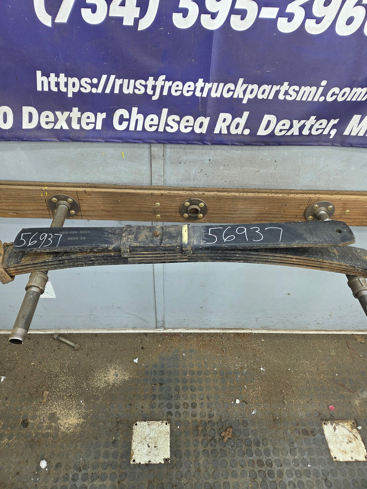 1999-2007 Ford F250 F350 Super Duty Rear Leaf Spring - 1