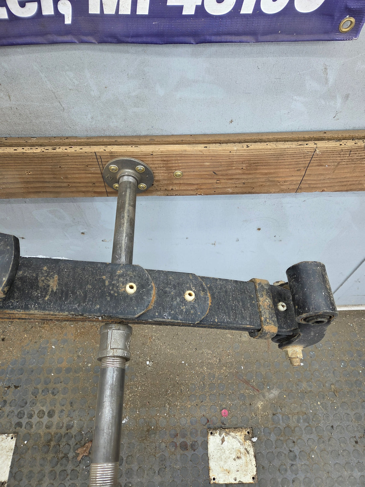 1999-2007 Ford F250 F350 Super Duty Rear Leaf Spring - 1