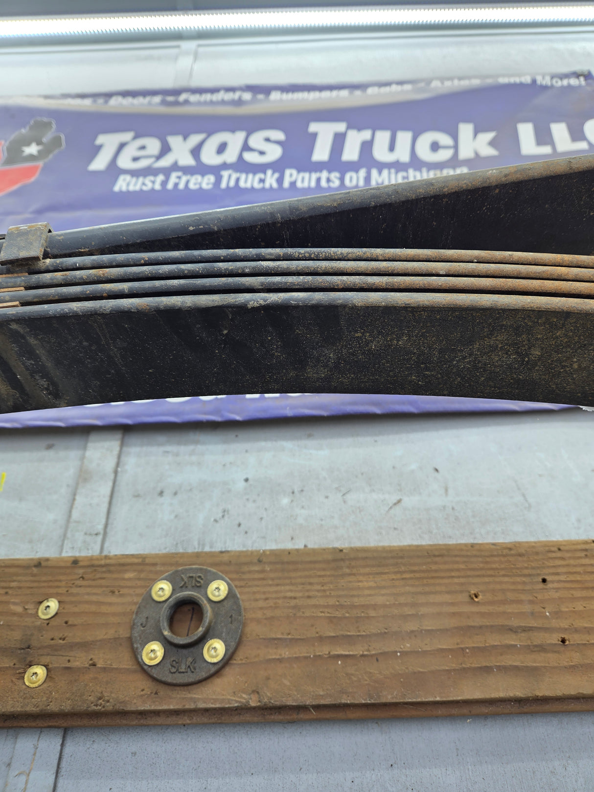 1999-2007 Ford F250 F350 Super Duty Rear Leaf Spring - 1