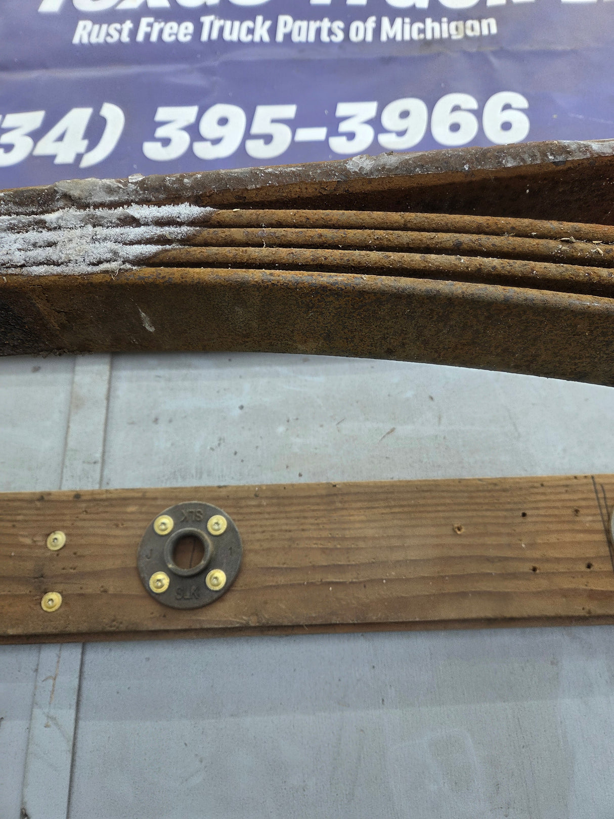 1999-2007 Ford F250 F350 Super Duty Rear Leaf Spring - 1