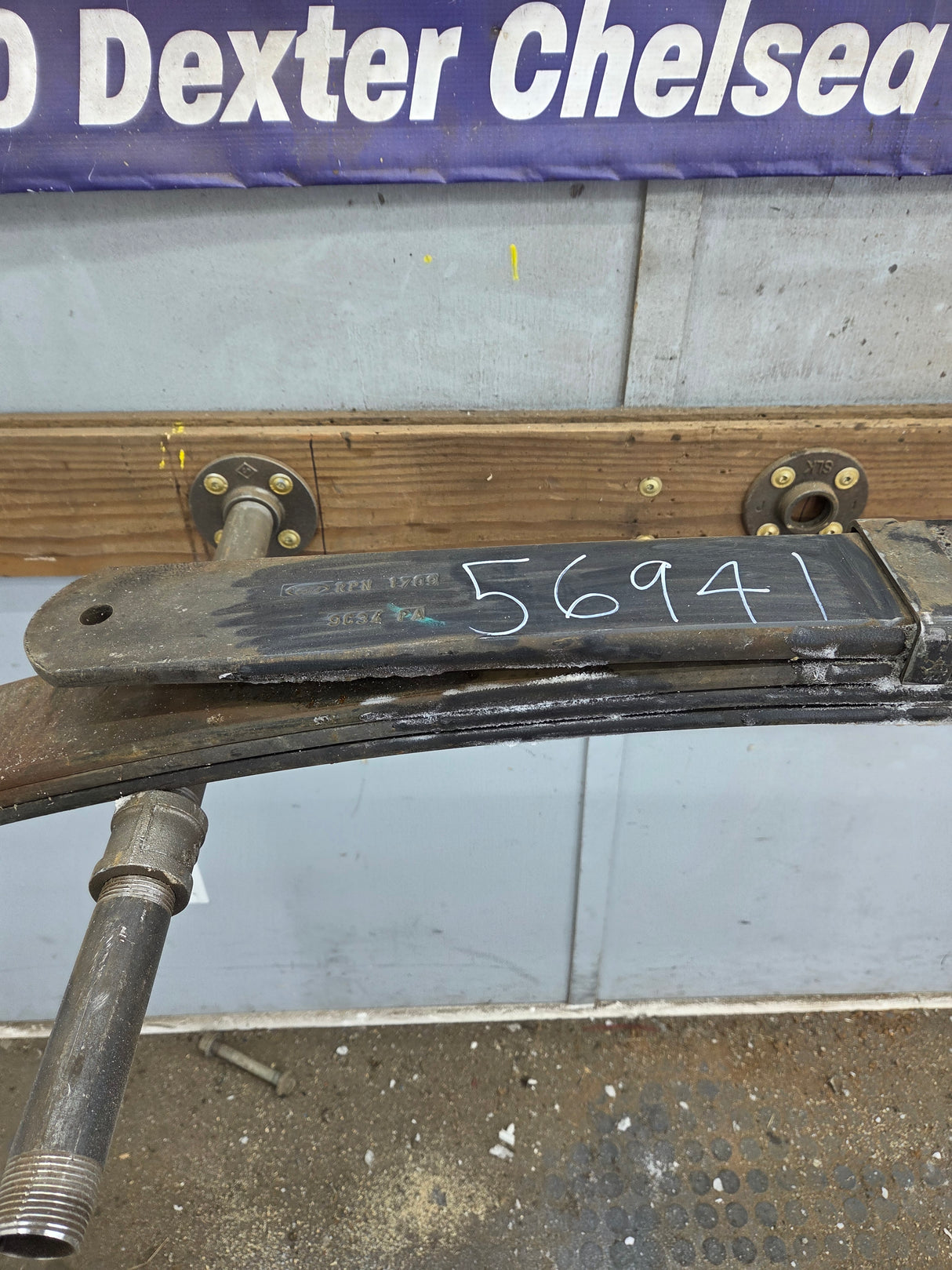 2008-2010 Ford F250 F350 Super Duty Rear Leaf Spring (1)