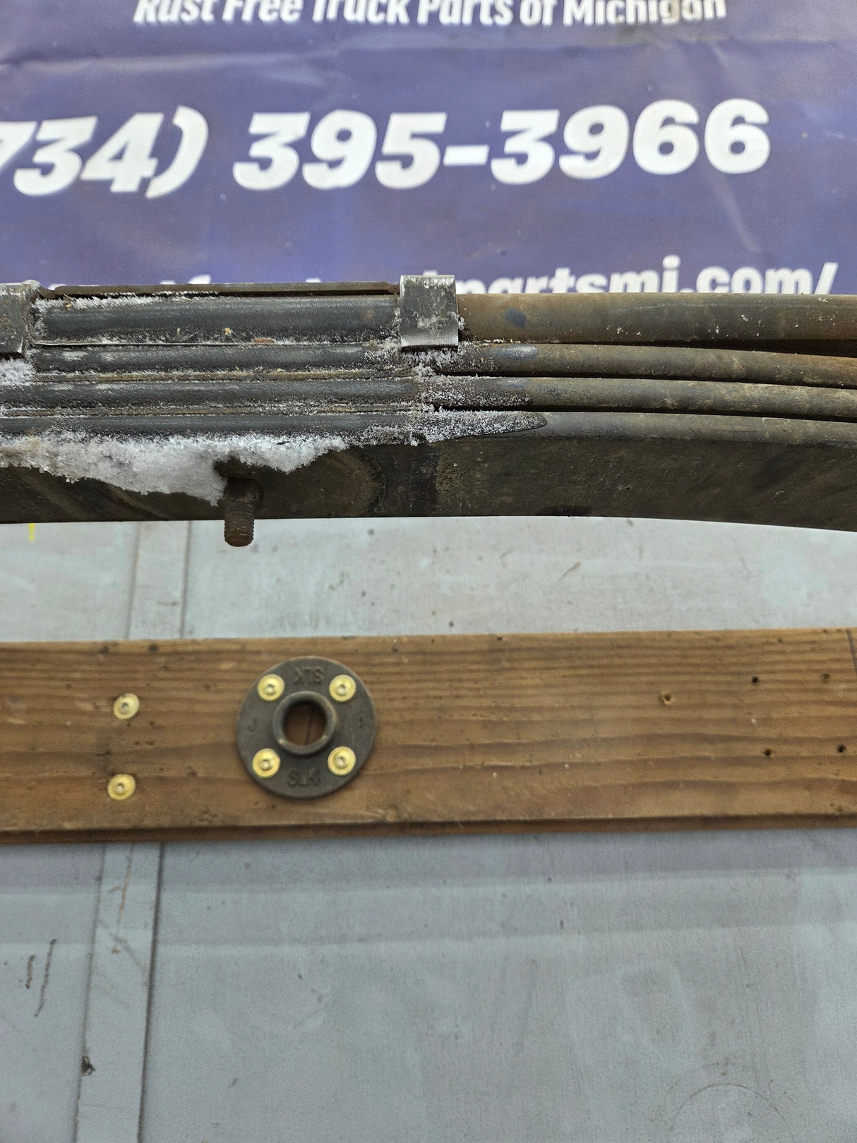 2008-2010 Ford F250 F350 Super Duty Rear Leaf Spring (1)