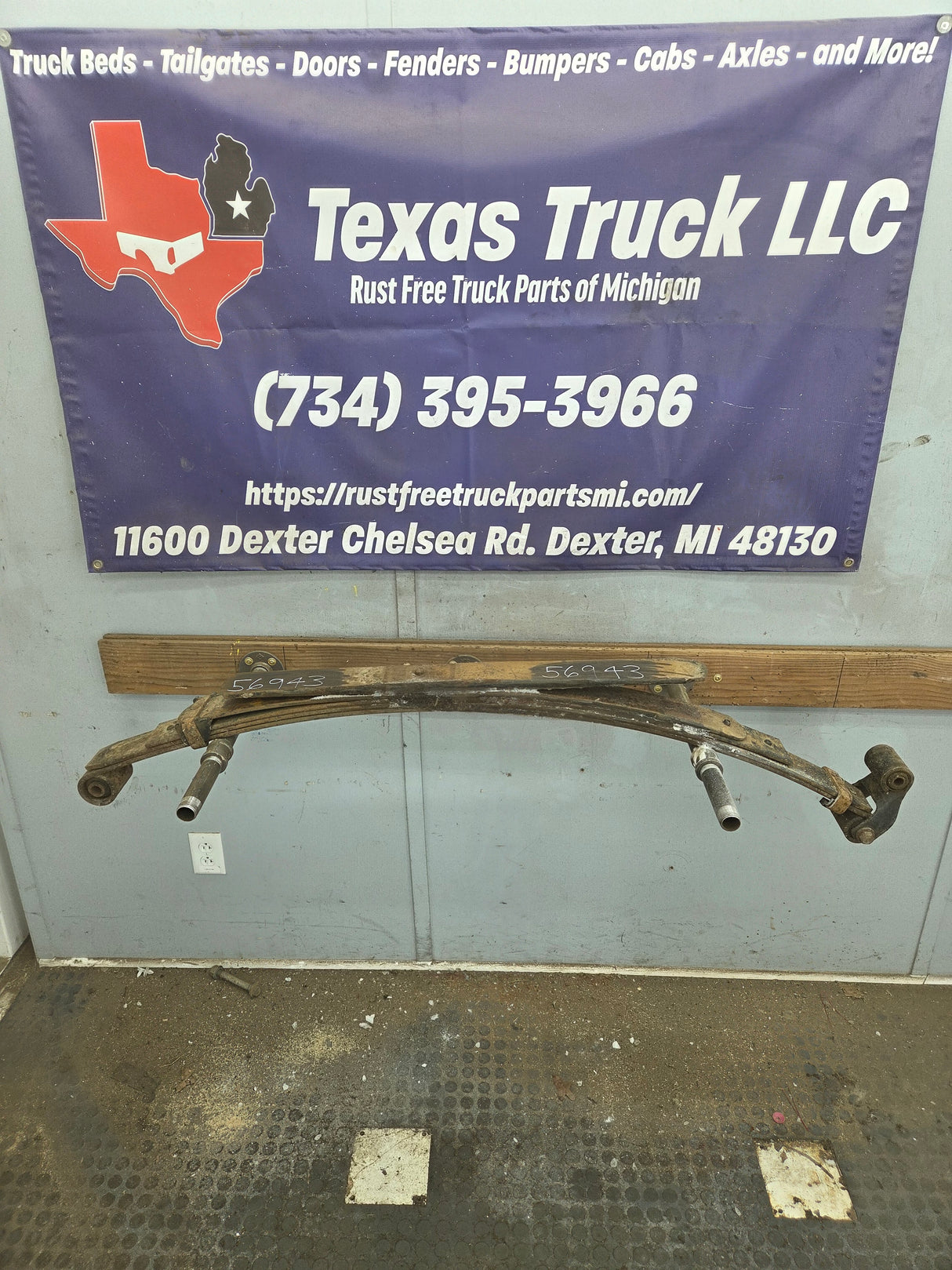 1999-2007 Ford F250 F350 Super Duty Rear Leaf Spring - 1