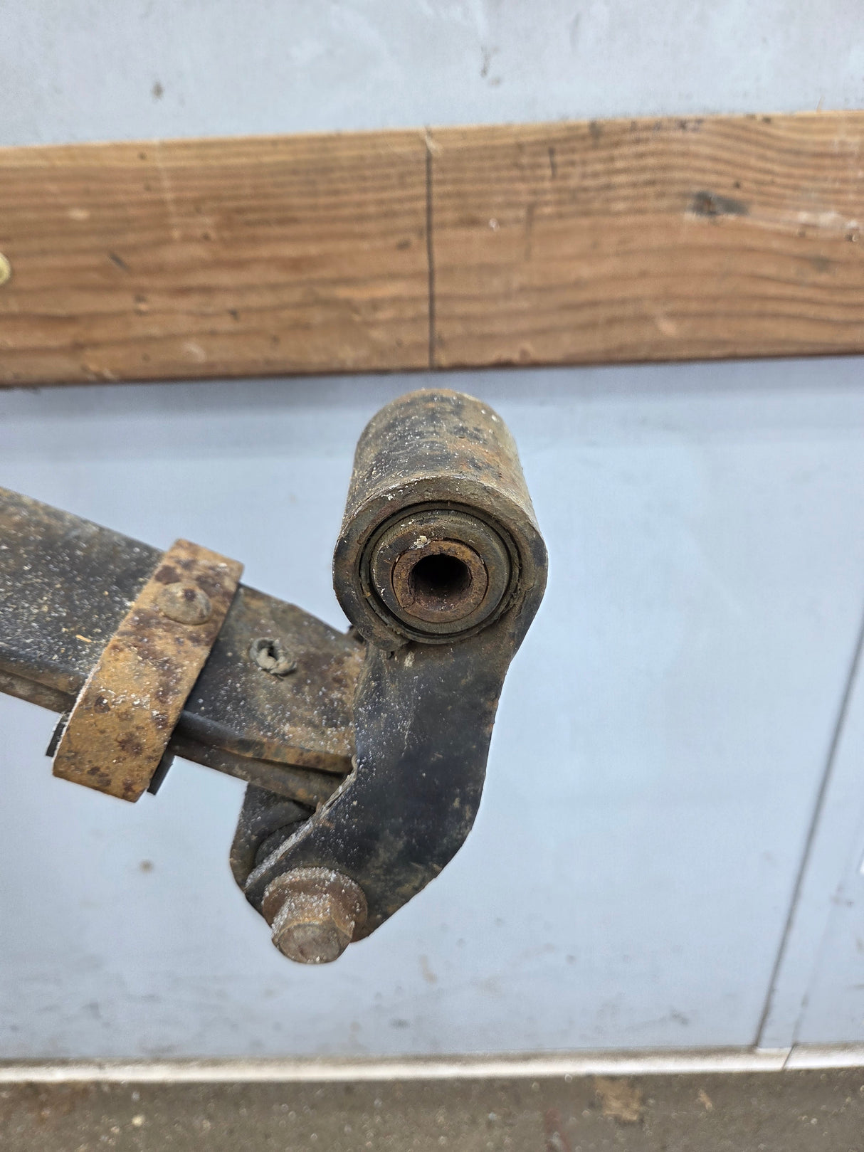 1999-2007 Ford F250 F350 Super Duty Rear Leaf Spring - 1