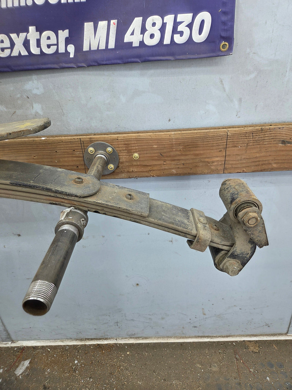 1999-2007 Ford F250 F350 Super Duty Rear Leaf Spring (1)