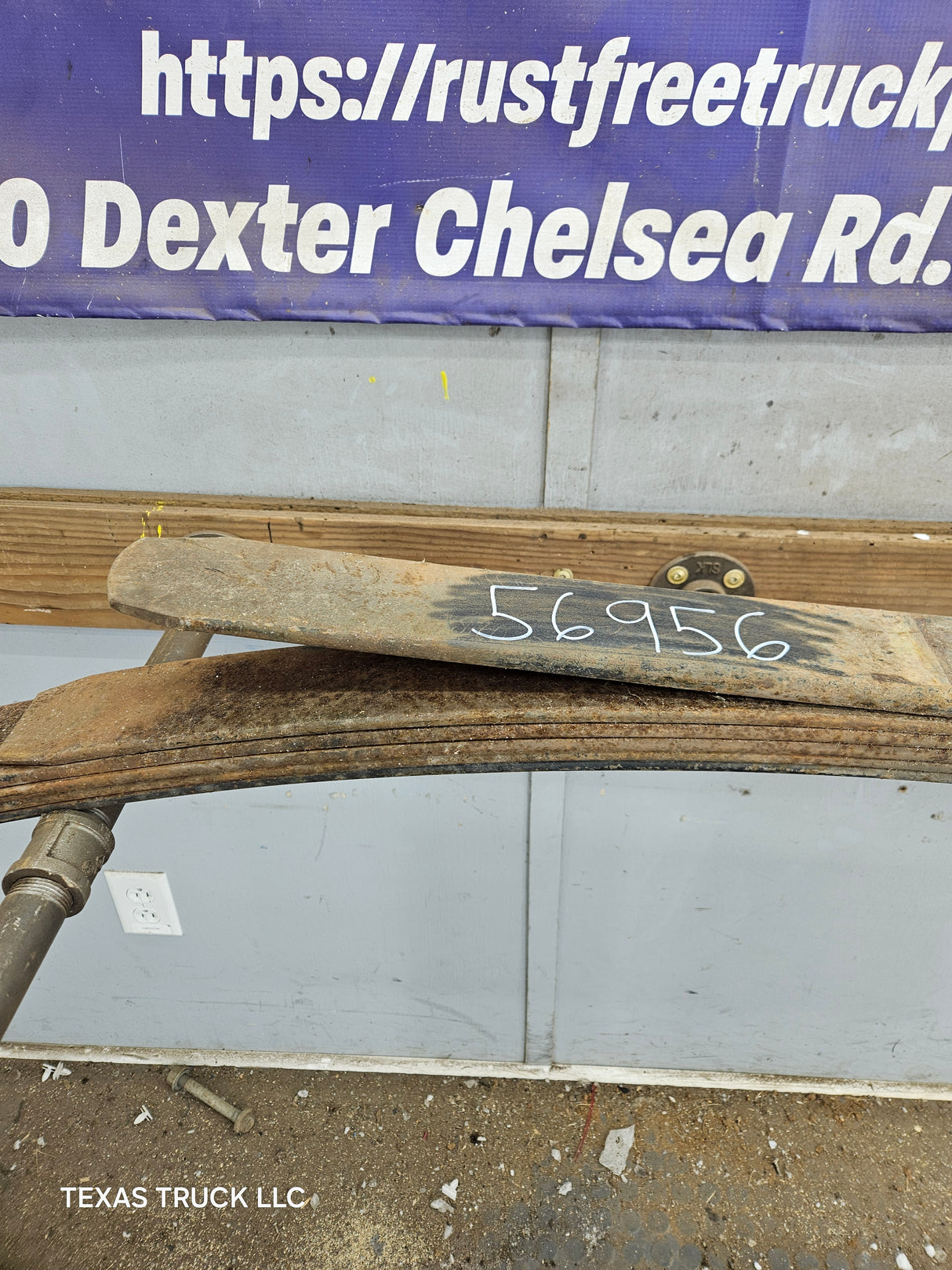 1999-2007 Ford F250 F350 Super Duty Rear Leaf Spring - 1