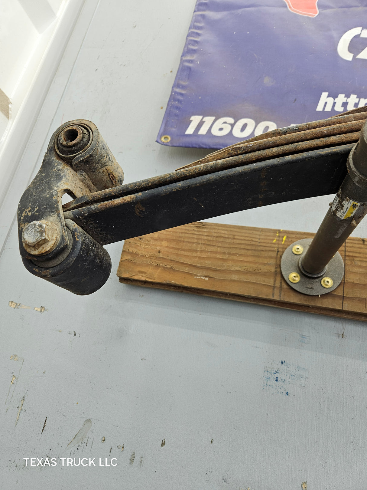 1999-2007 Ford F250 F350 Super Duty Rear Leaf Spring - 1