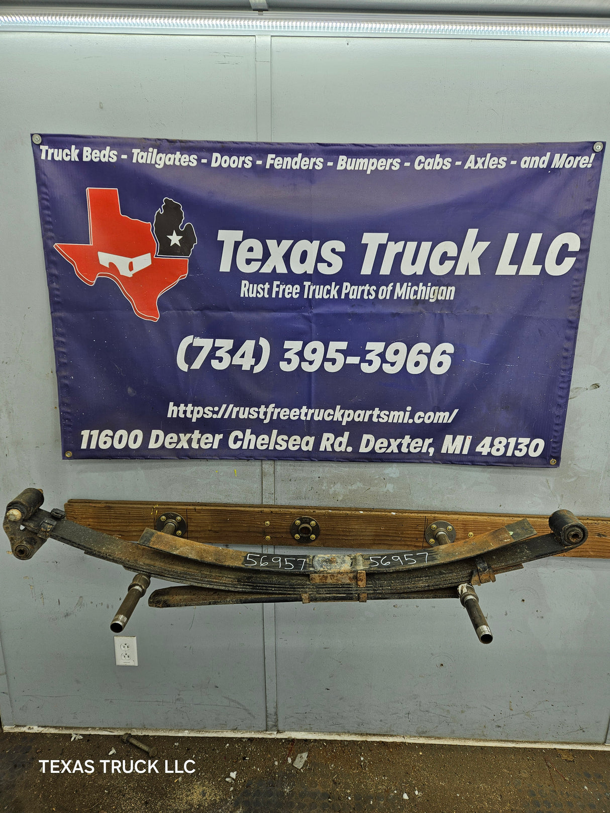 1999-2007 Ford F250 F350 Super Duty Rear Leaf Springs (1)