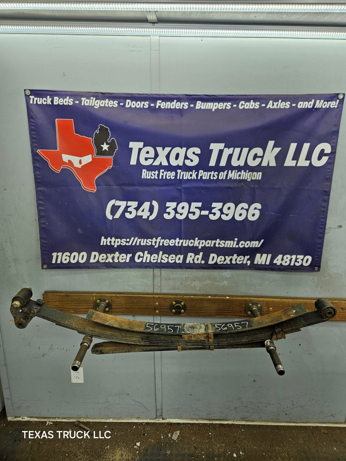 1999-2007 Ford F250 F350 Super Duty Rear Leaf Springs (1)
