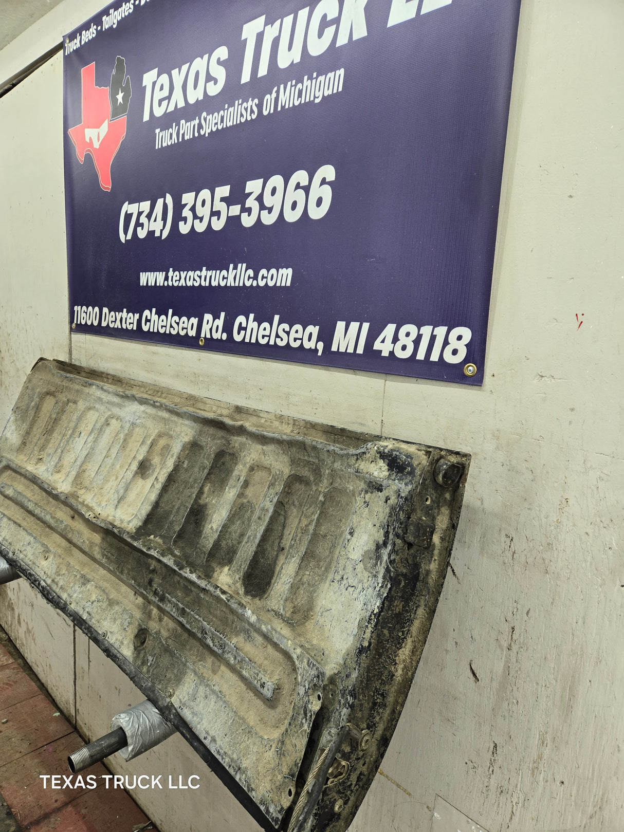 1997-2003 F150 / 1999-2007 Ford F250 F350 F450 F550 Super Duty Tailgate