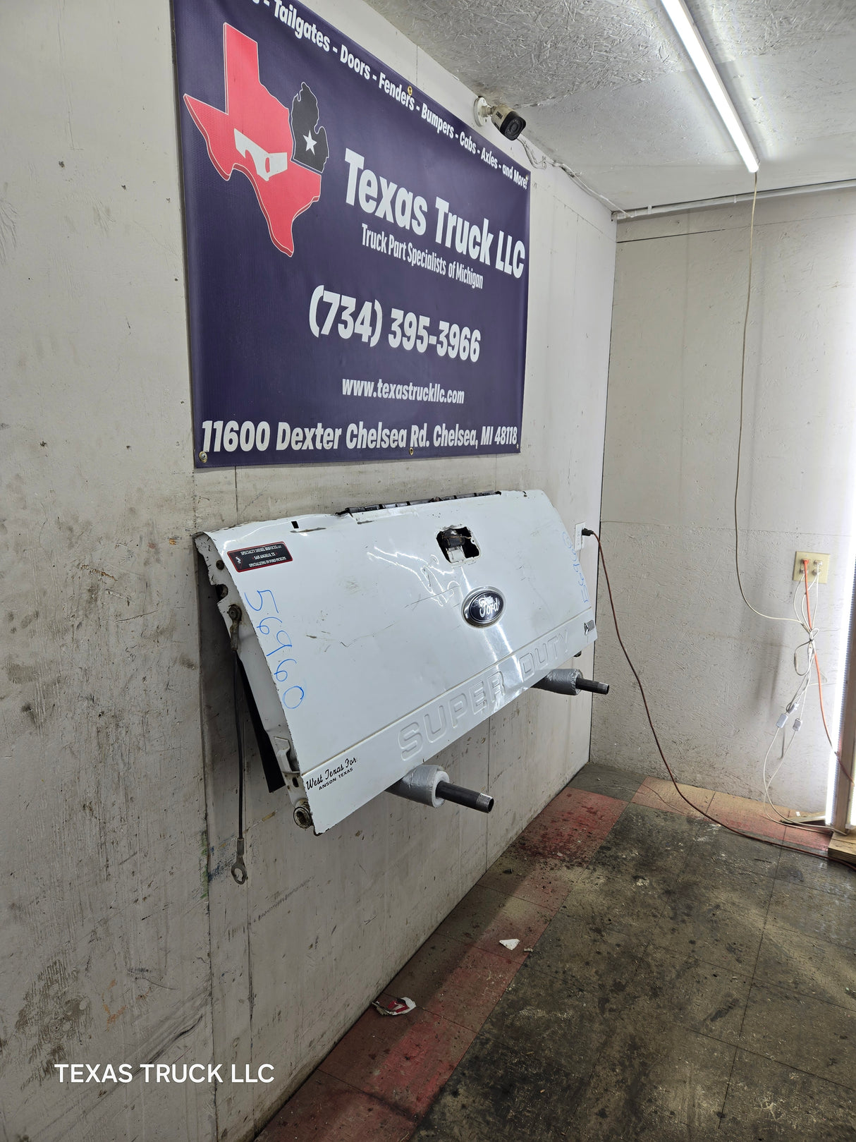 2008-2016 Ford Super Duty Tailgate With Step F250 F350 F450 F550 - Oxford White