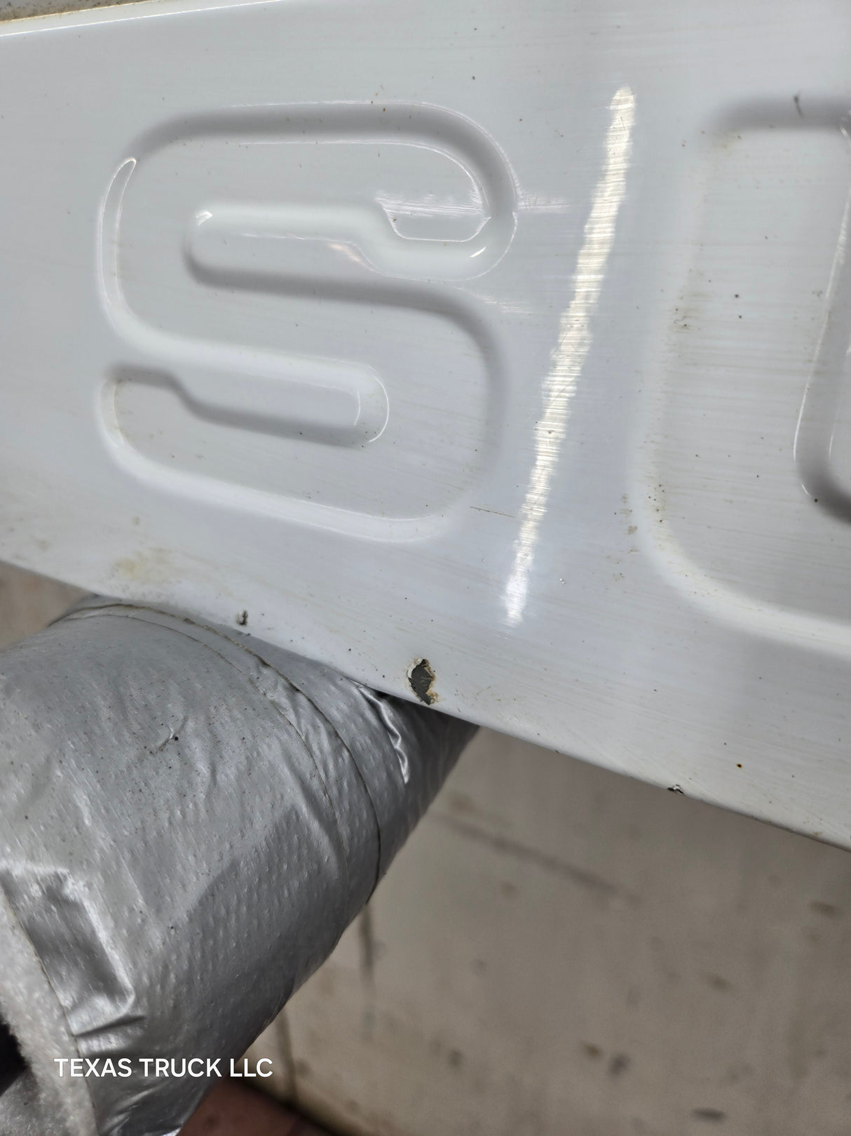 2008-2016 Ford Super Duty Tailgate With Step F250 F350 F450 F550 - Oxford White