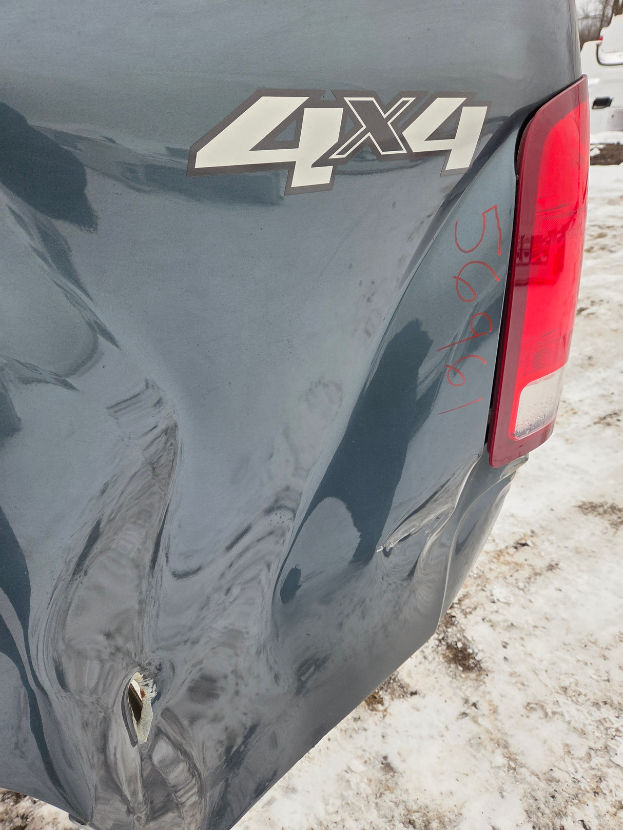 2007-2013 GMC Sierra 1500 2500 3500 HD 8' Long Truck Bed