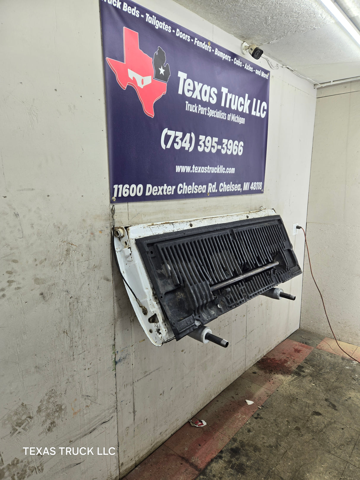 2008-2016 Ford Super Duty Tailgate With Step F250 F350 F450 F550 - Oxford White