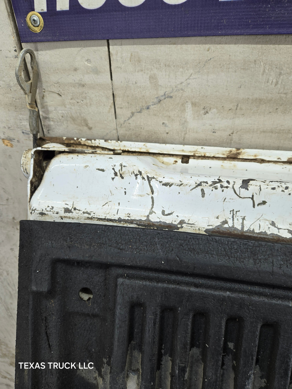 2008-2016 Ford Super Duty Tailgate With Step F250 F350 F450 F550 - Oxford White