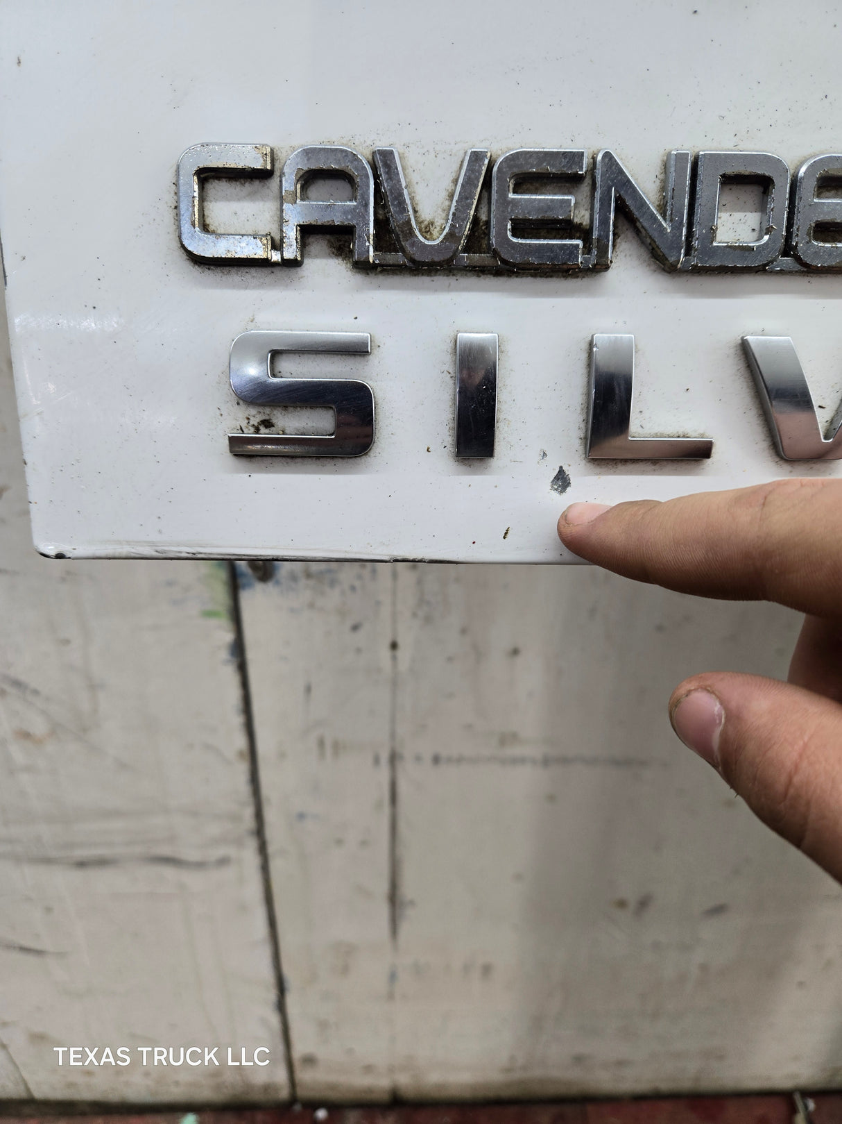 2007-2013 Chevrolet Silverado / GMC Sierra 1500 2500 3500 HD Tailgate