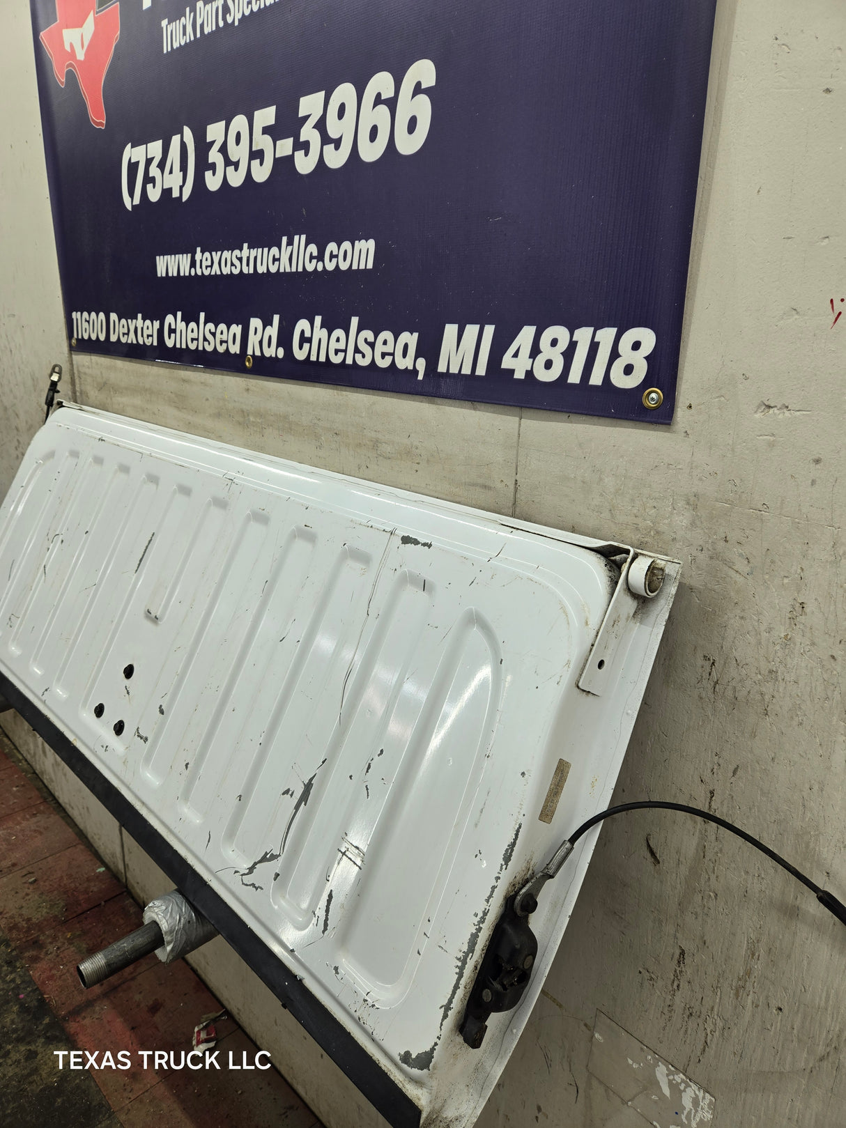 2007-2013 Chevrolet Silverado / GMC Sierra 1500 2500 3500 HD Tailgate