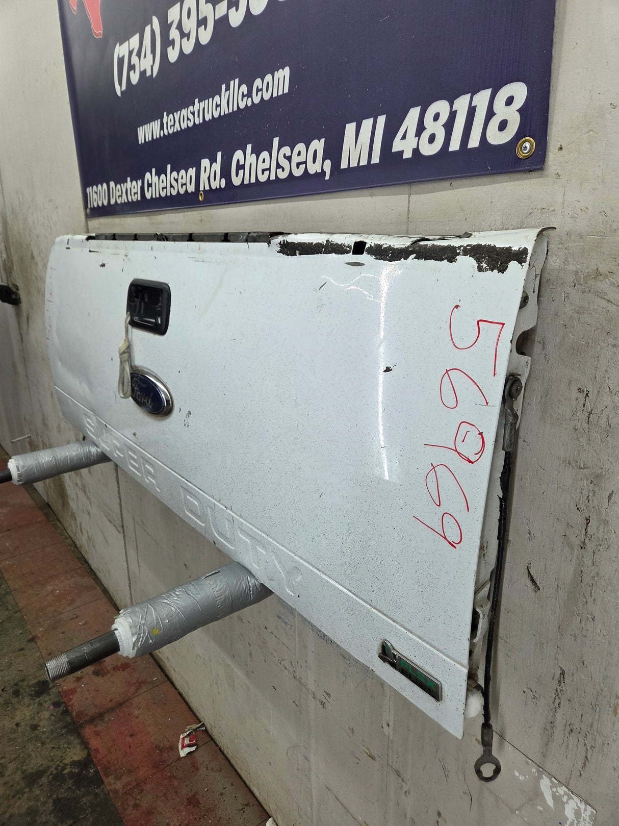 2008-2016 Ford Super Duty Tailgate with step F250 F350 F450 F550