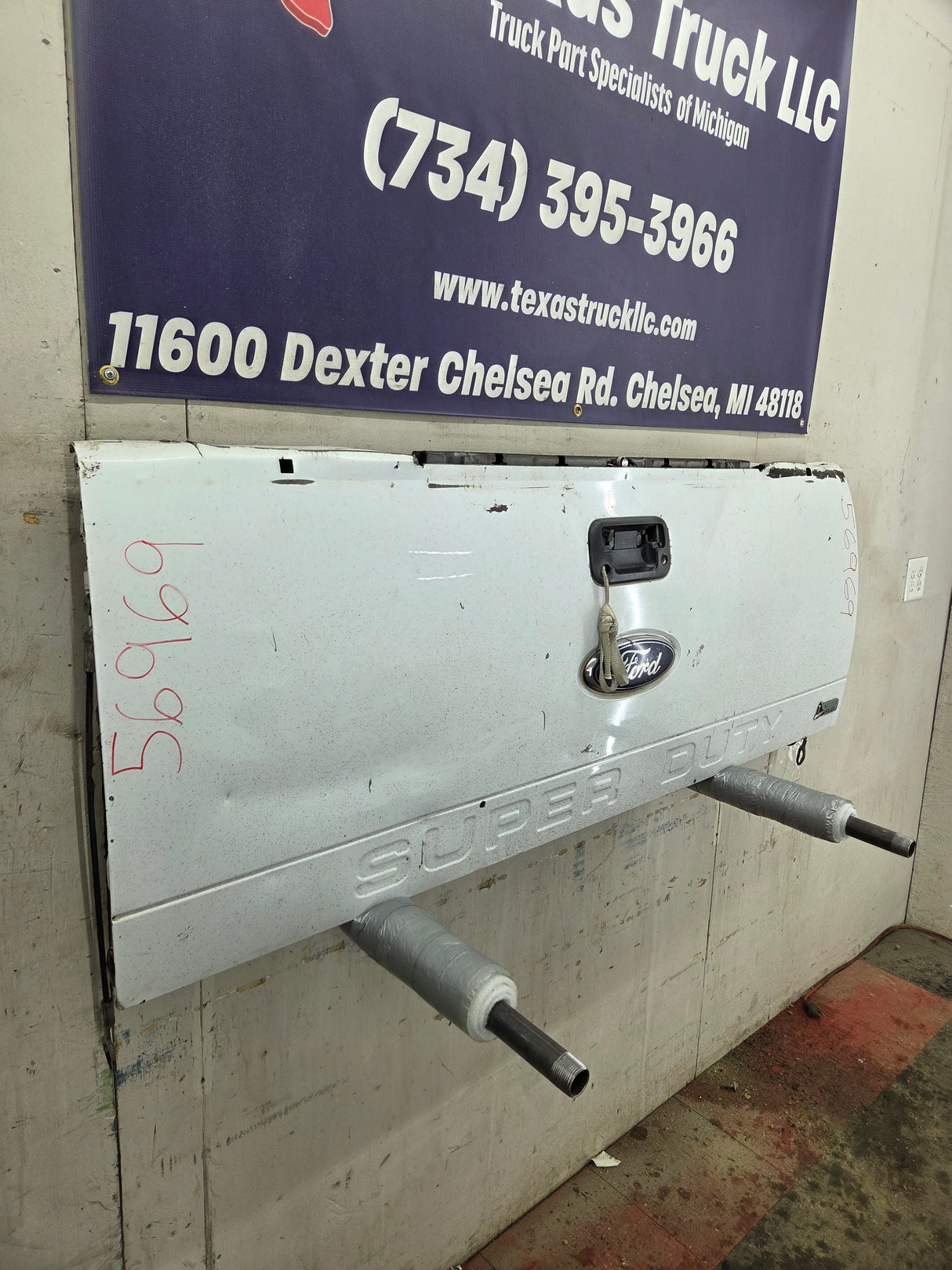 2008-2016 Ford Super Duty Tailgate with step F250 F350 F450 F550