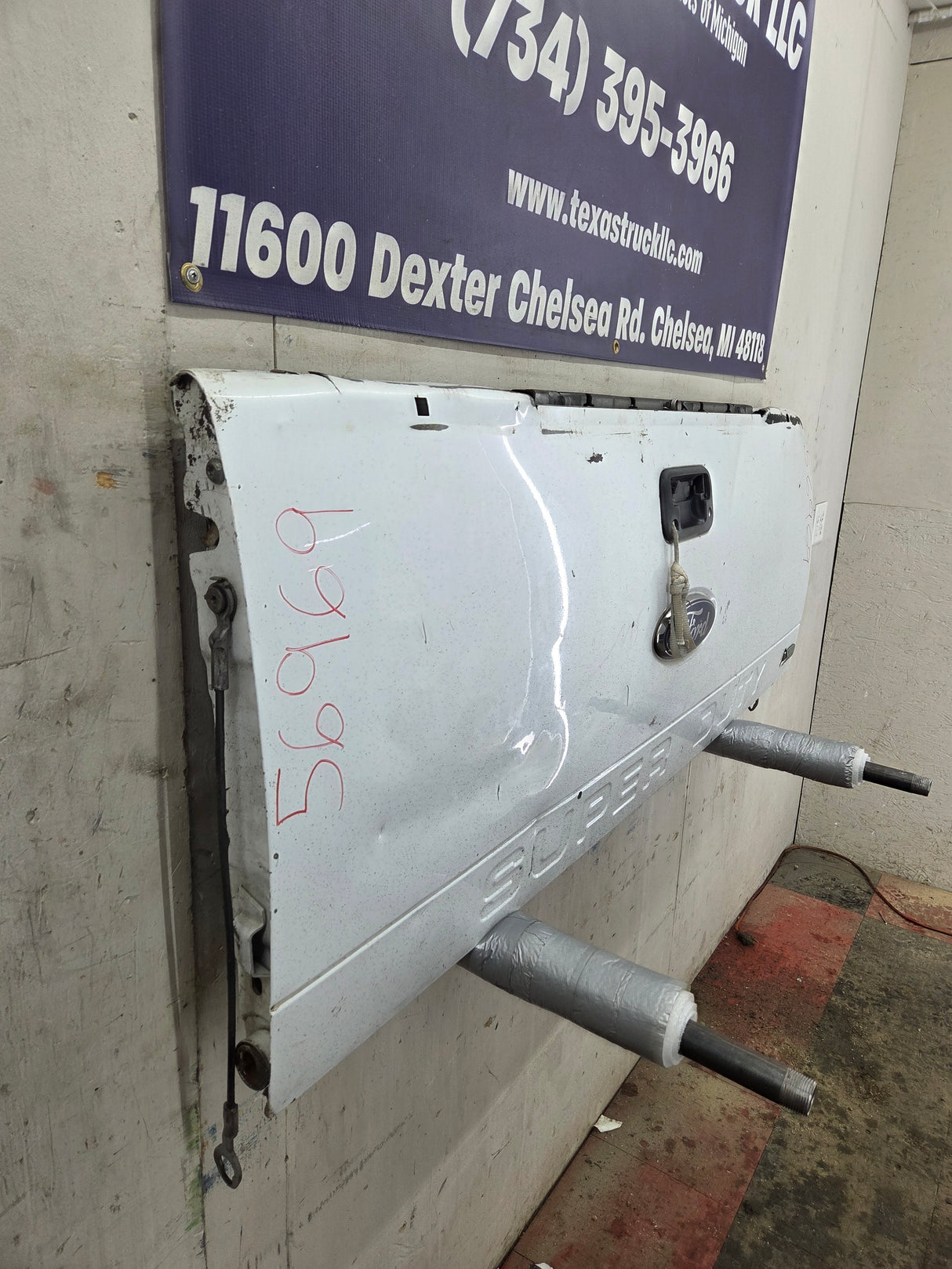 2008-2016 Ford Super Duty Tailgate with step F250 F350 F450 F550