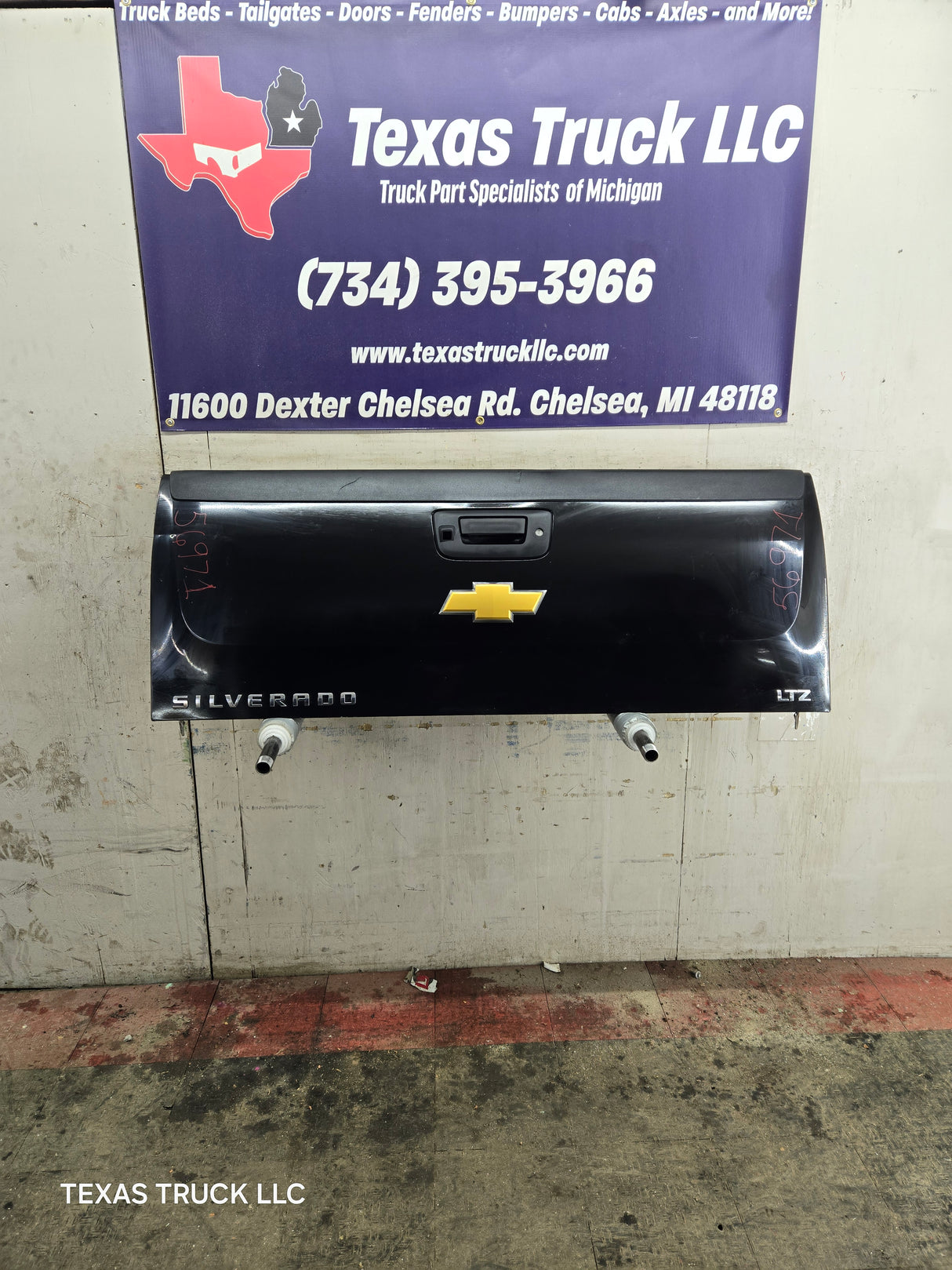 2007-2013 Chevrolet Silverado / GMC Sierra 1500 2500 3500 HD Tailgate