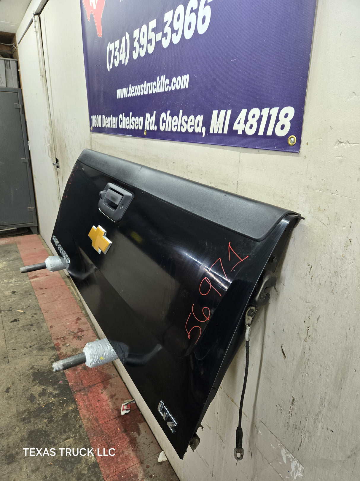 2007-2013 Chevrolet Silverado / GMC Sierra 1500 2500 3500 HD Tailgate