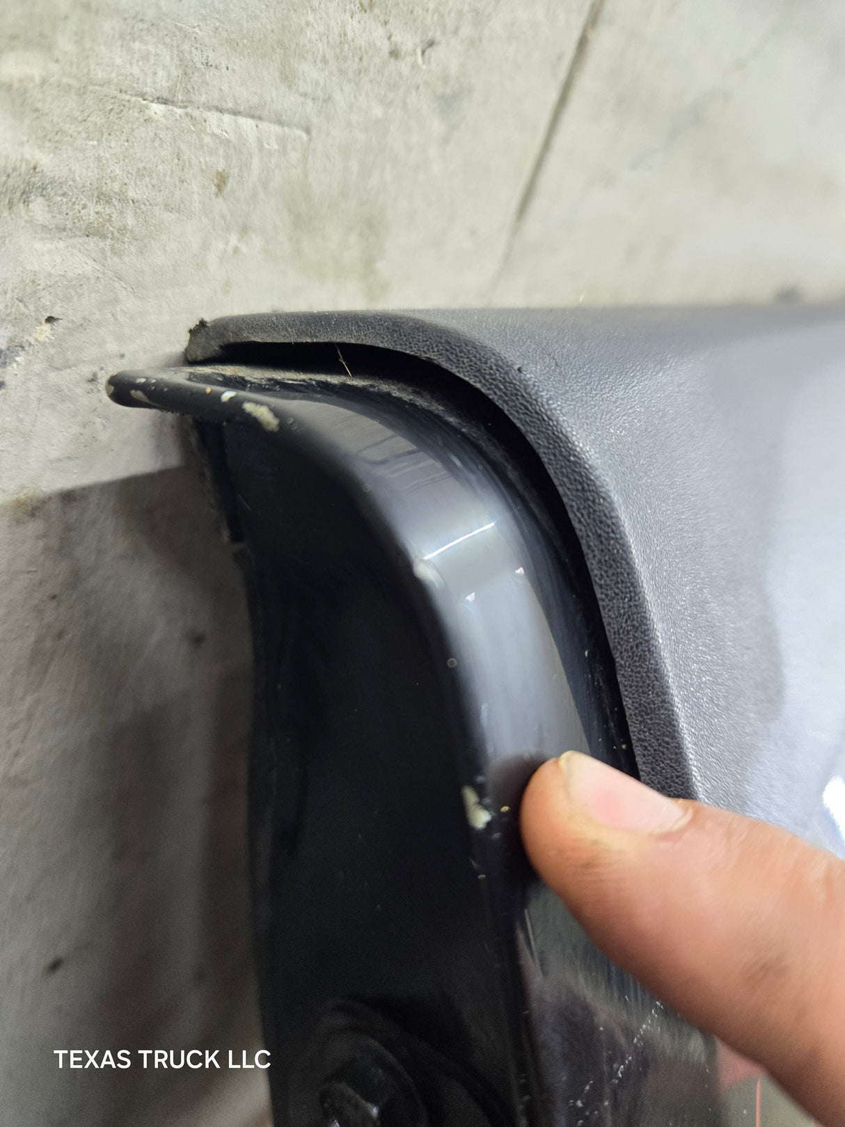 2007-2013 Chevrolet Silverado / GMC Sierra 1500 2500 3500 HD Tailgate