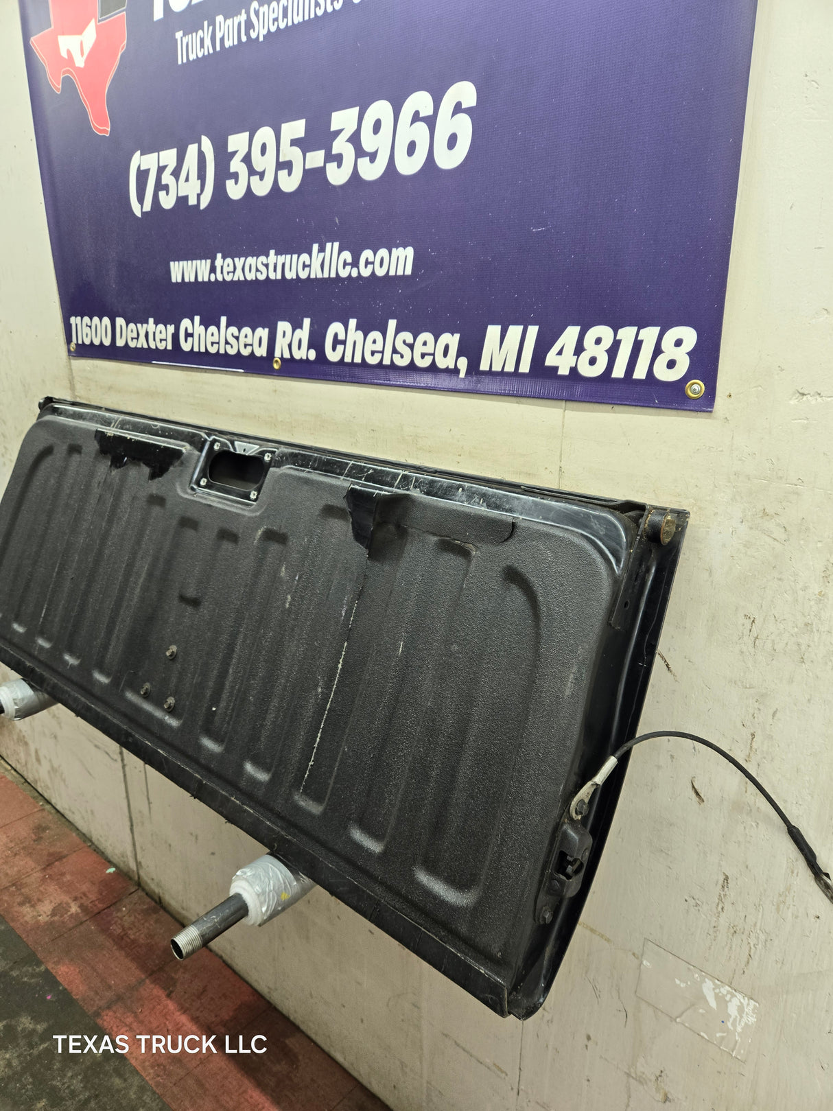 2007-2013 Chevrolet Silverado / GMC Sierra 1500 2500 3500 HD Tailgate