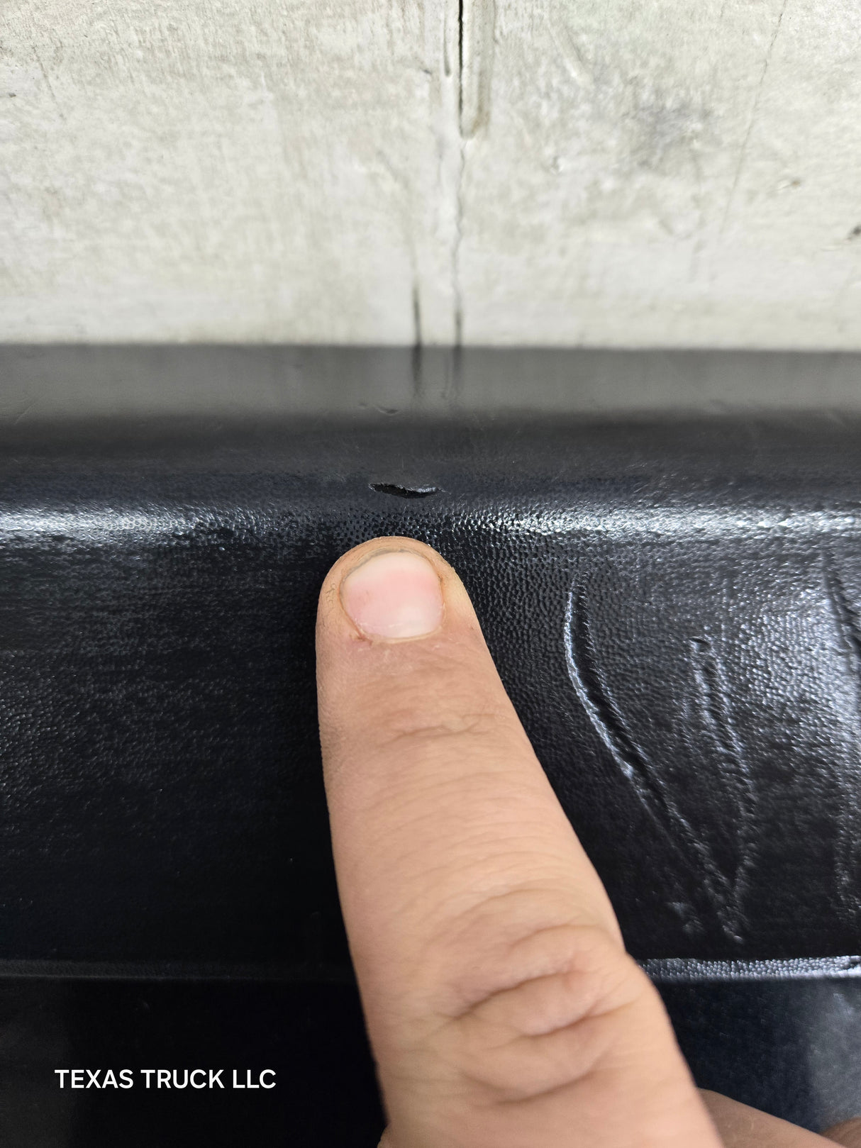 1999-2007 Chevrolet Silverado / GMC Sierra 1500 2500 3500 Tailgate - Dark Grey