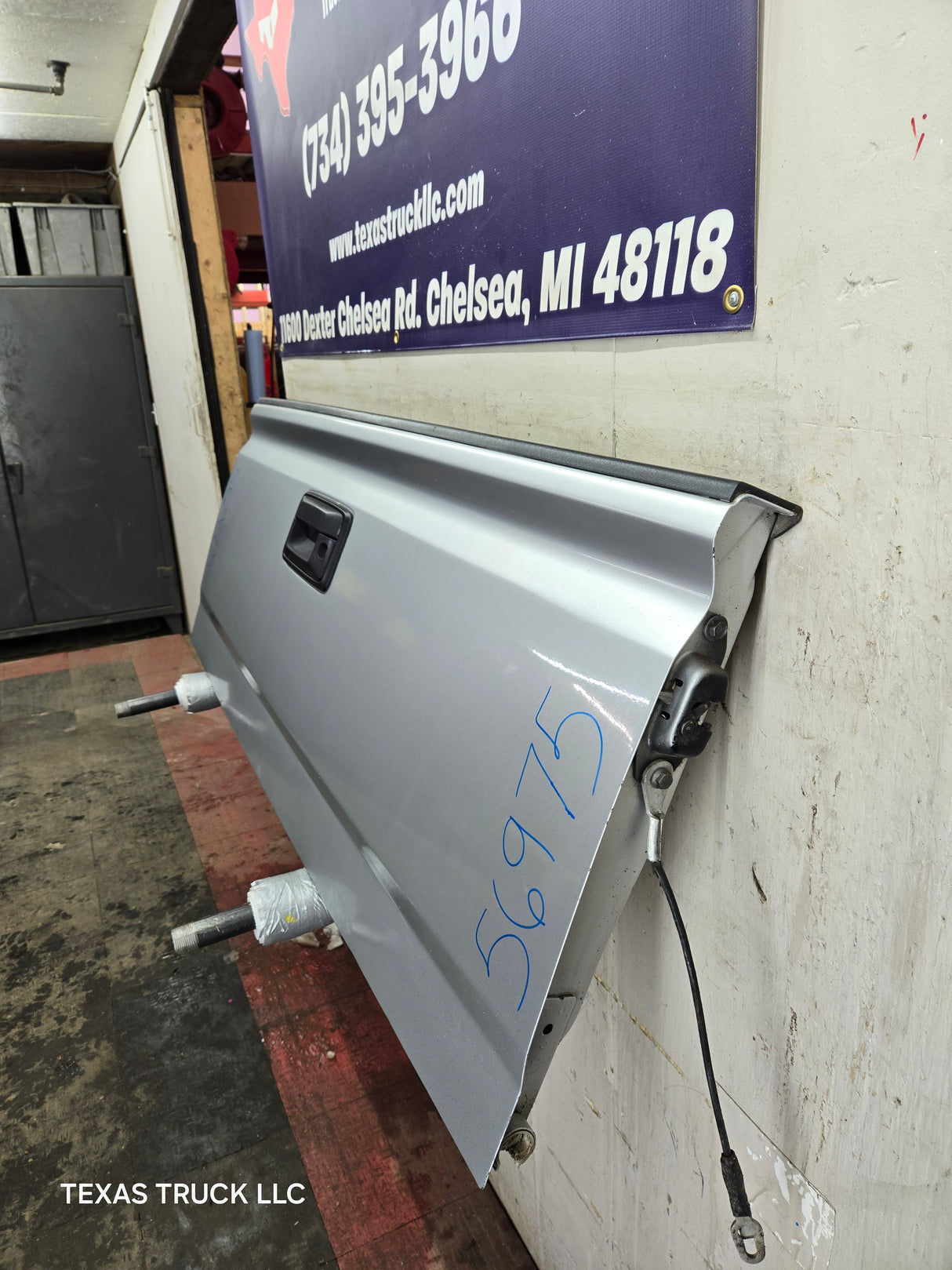 2014-2019 Chevrolet Silverado / GMC Sierra 1500 2500 3500 HD Tailgate