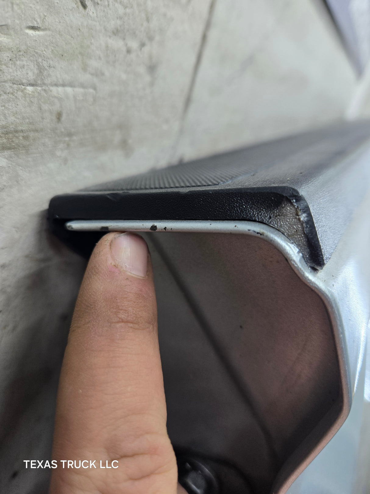 2014-2019 Chevrolet Silverado / GMC Sierra 1500 2500 3500 HD Tailgate