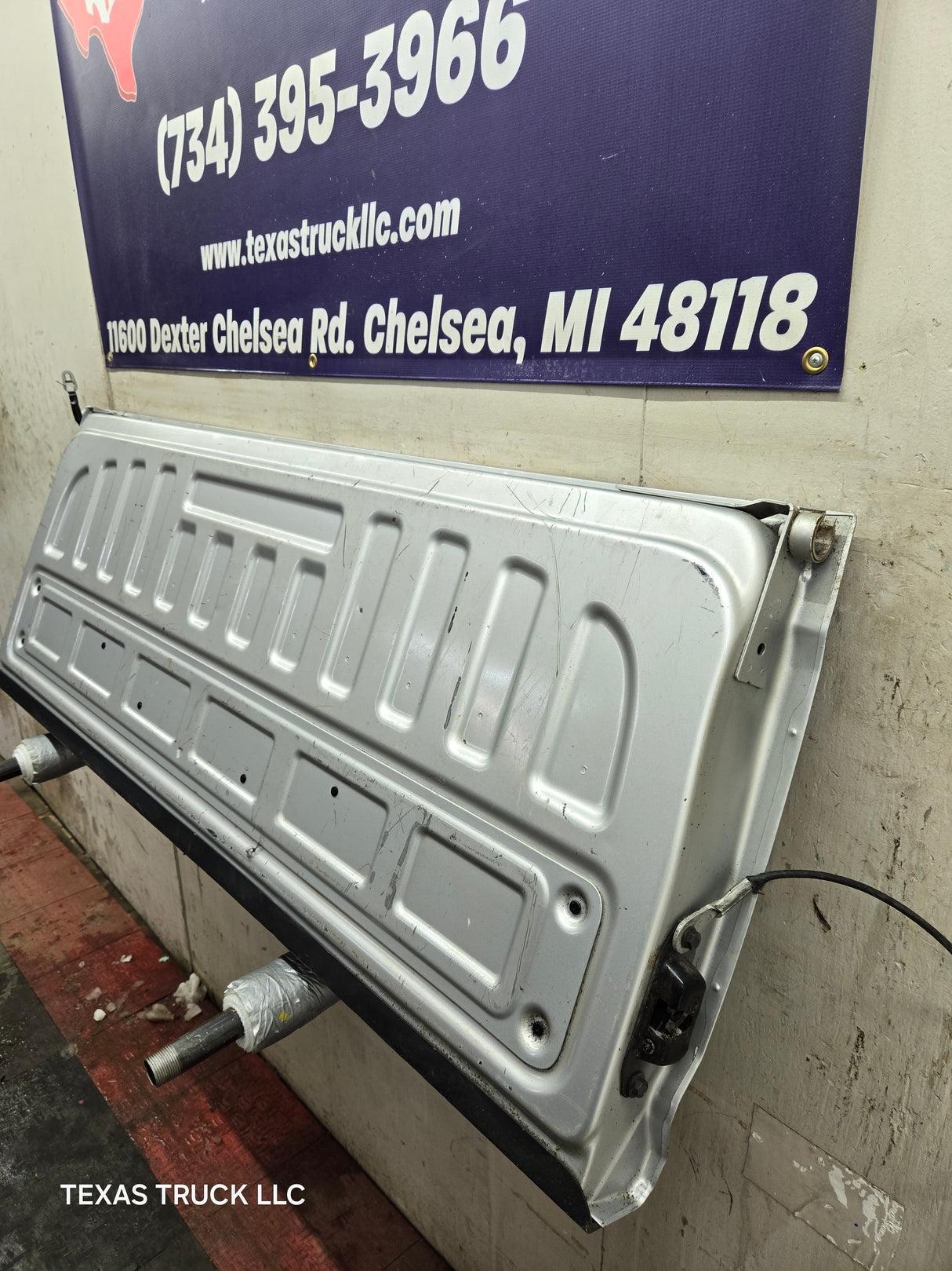 2014-2019 Chevrolet Silverado / GMC Sierra 1500 2500 3500 HD Tailgate