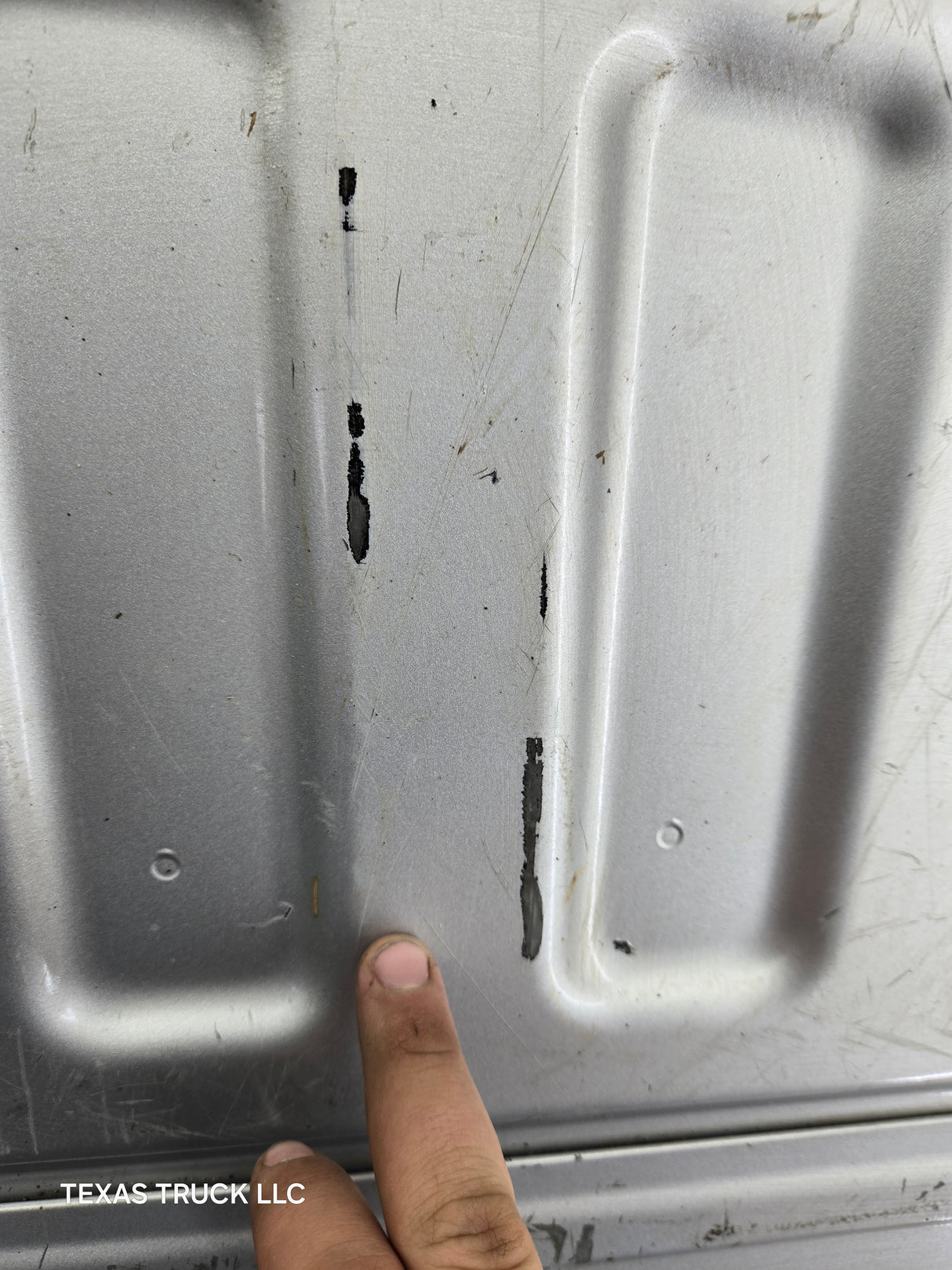 2014-2019 Chevrolet Silverado / GMC Sierra 1500 2500 3500 HD Tailgate