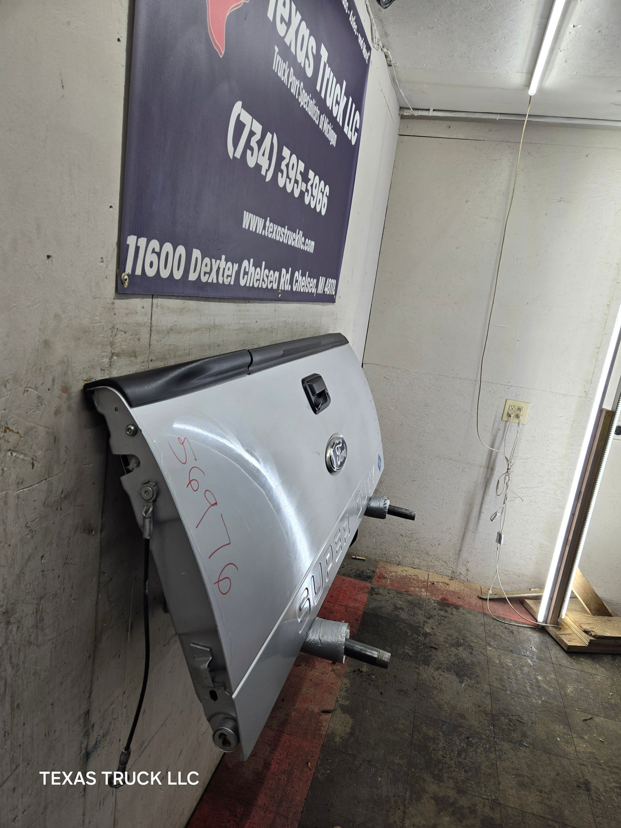 2008-2016 Ford Super Duty Tailgate with step F250 F350 F450 F550