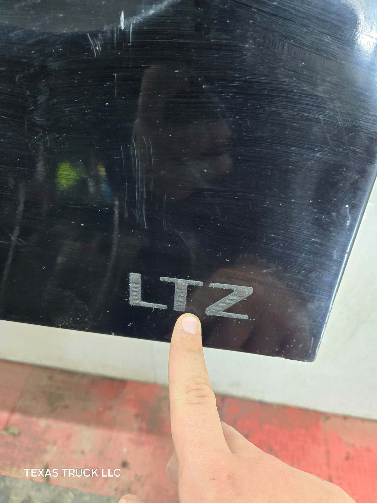 2007-2013 Chevrolet Silverado / GMC Sierra Tailgate 1500 2500 3500 HD