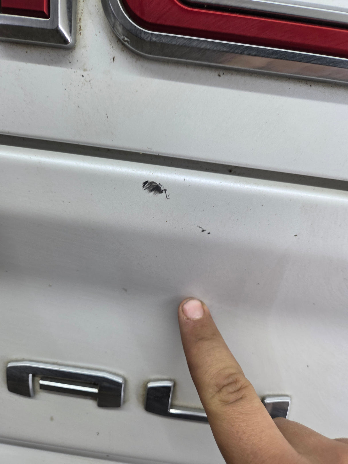 2020-2025 GMC Sierra / Chevrolet Silverado 2500HD 3500HD Multipro Tailgate