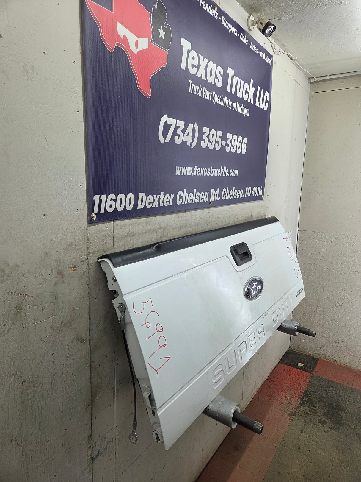 2008-2016 Ford Super Duty Tailgate F250 F350 F450 F550 - Oxford White