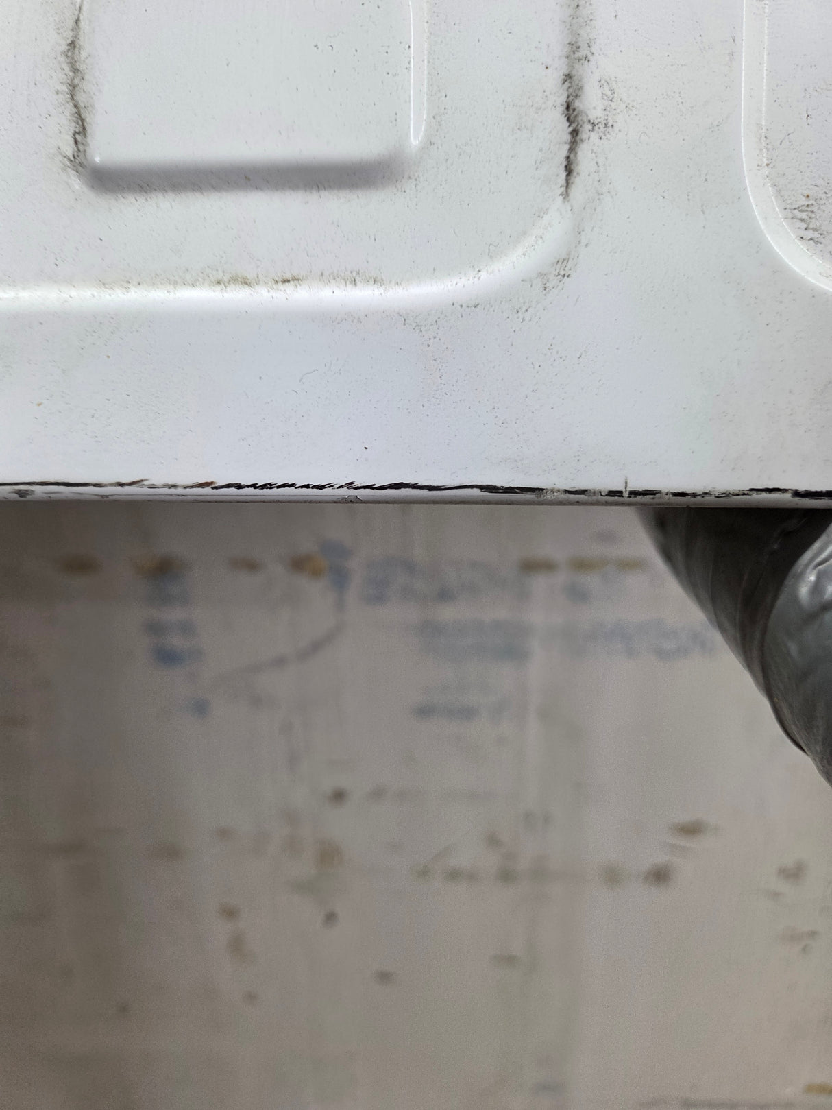 2008-2016 Ford Super Duty Tailgate F250 F350 F450 F550 - Oxford White