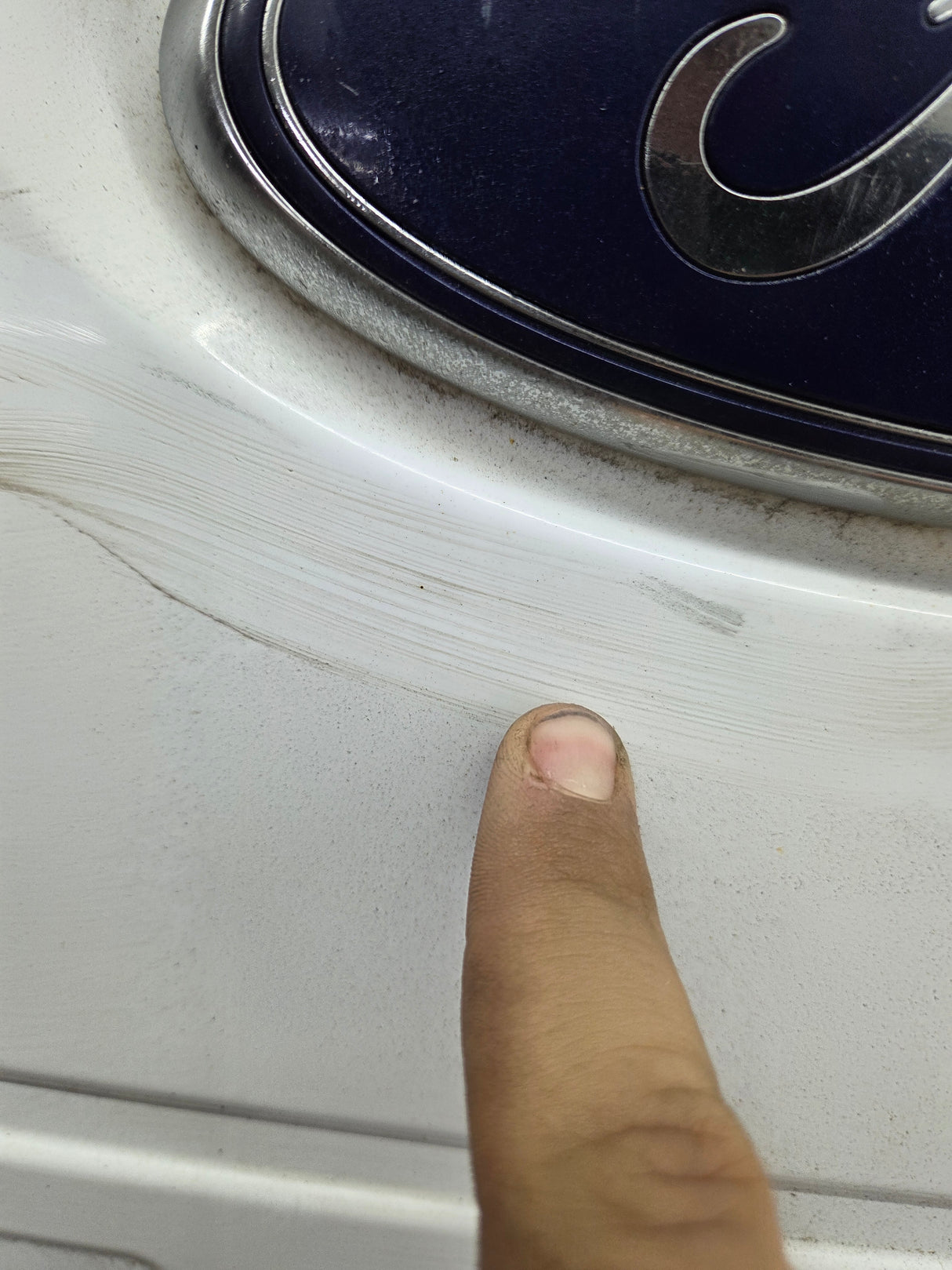 2008-2016 Ford Super Duty Tailgate F250 F350 F450 F550 - Oxford White