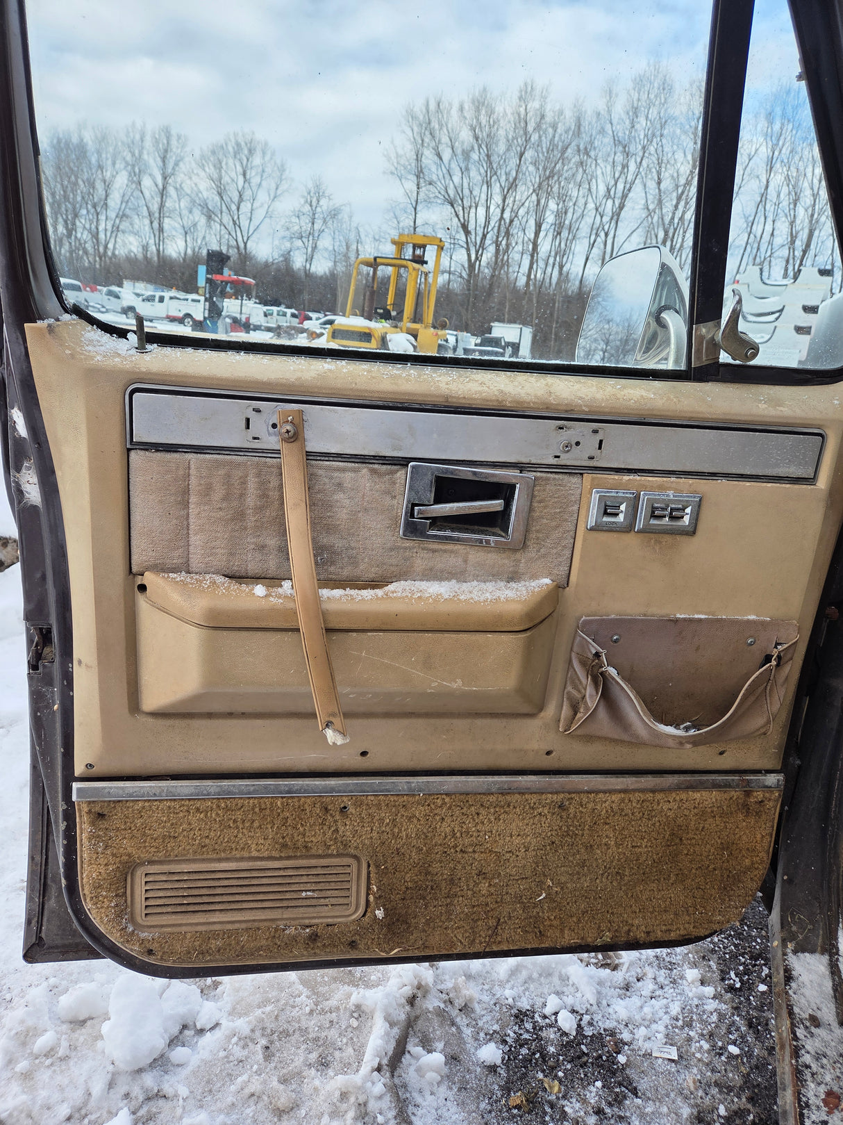 1973-1987 Chevrolet / GMC Square Body Regular Cab Truck Cab K series / C series