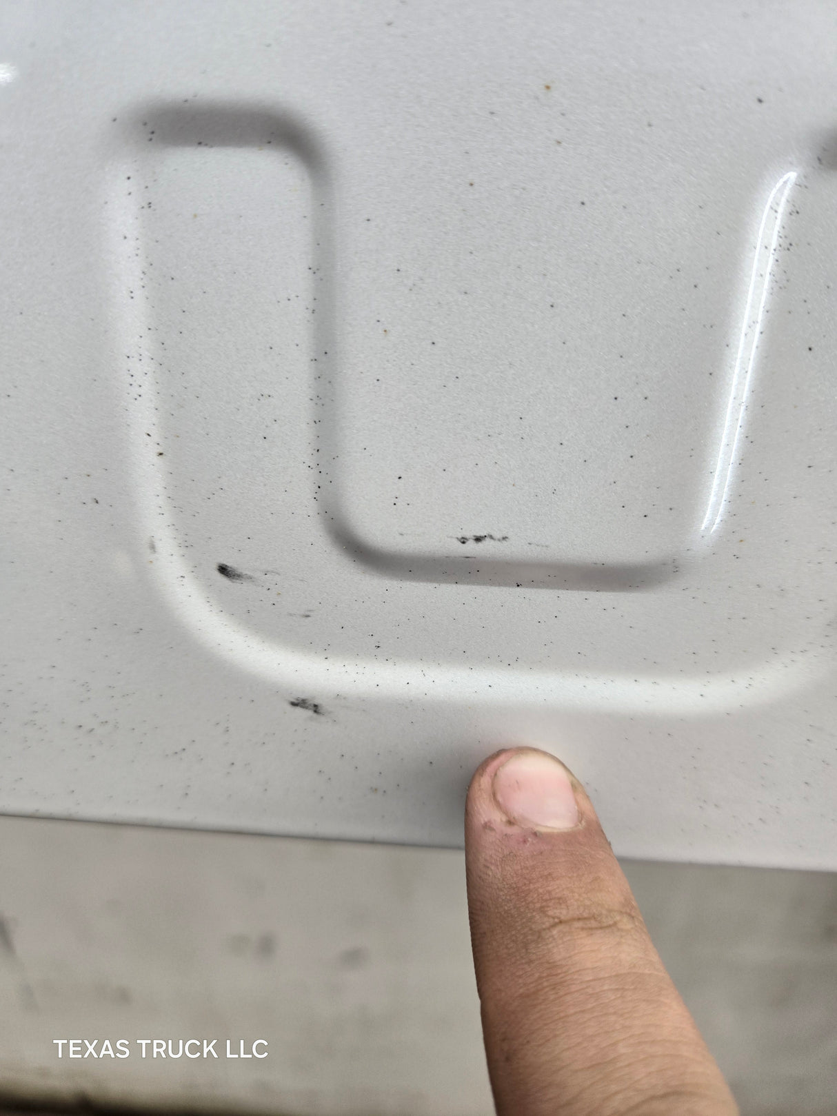 2008-2016 Ford Super Duty Tailgate with step F250 F350 F450 F550 - Pearl White