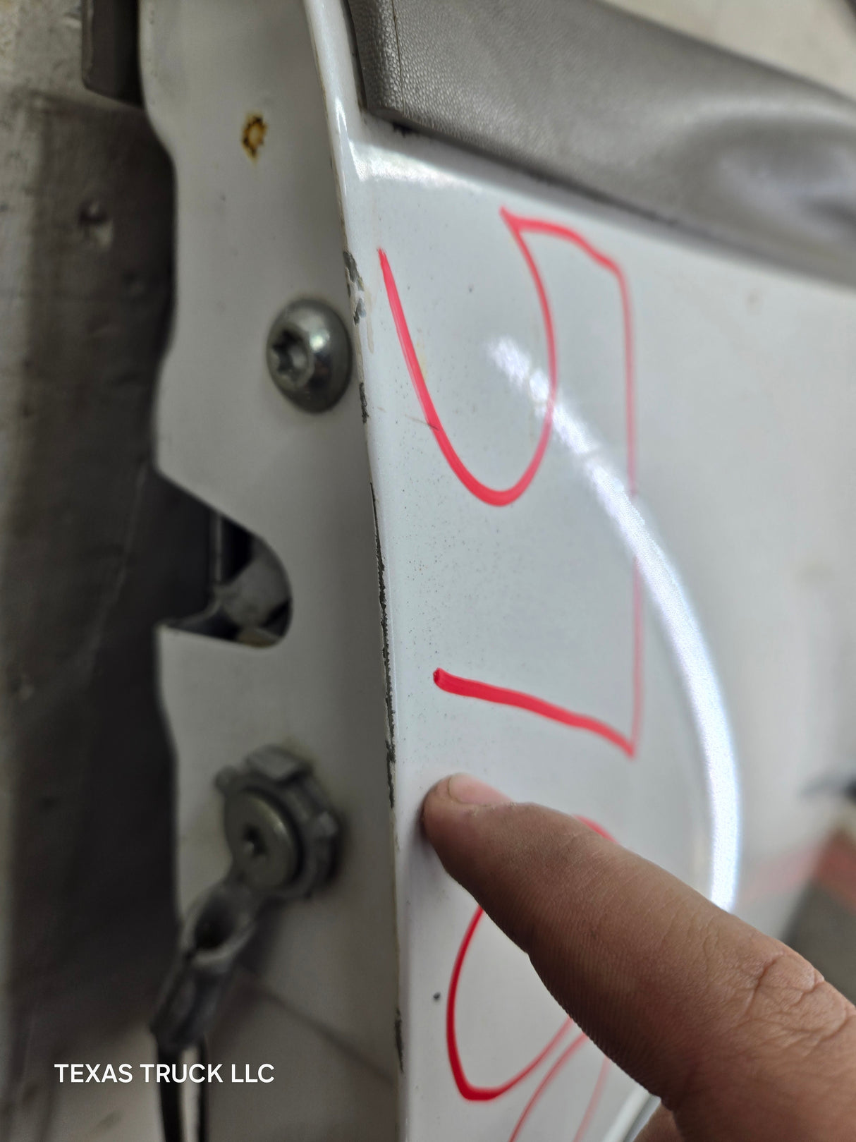 2008-2016 Ford Super Duty Tailgate with step F250 F350 F450 F550 - Pearl White