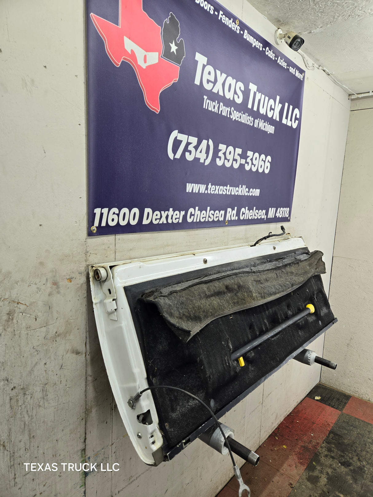 2008-2016 Ford Super Duty Tailgate with step F250 F350 F450 F550 - Pearl White